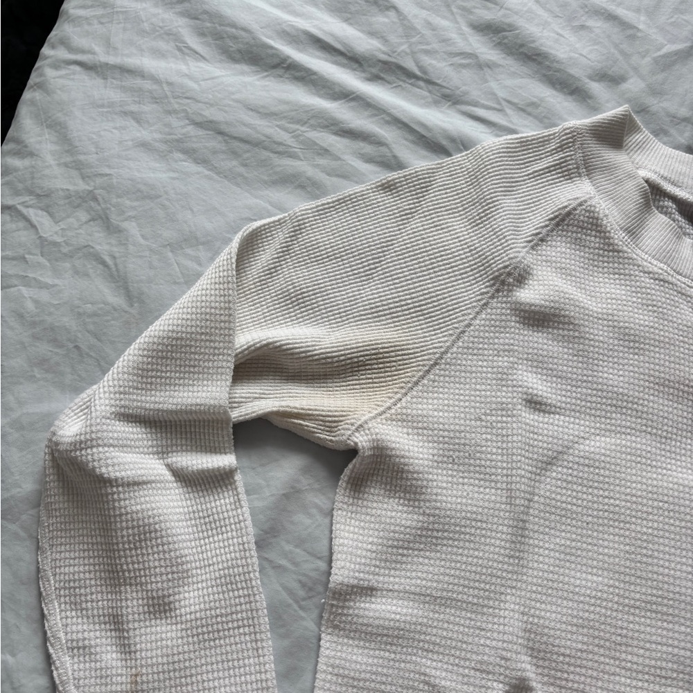 Aritzia tna waffle thermal ski layer long sleeve Elegant White Crew Neck Sweater - Picture 3 of 6